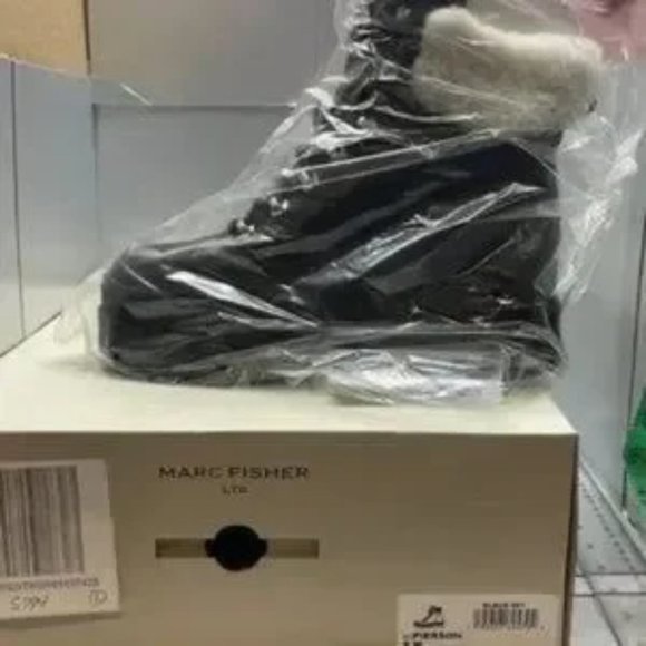 BNIB Marc Fisher Pierson Hiking/Moto Platform Warm Faux fur Boot Black - Picture 7 of 7